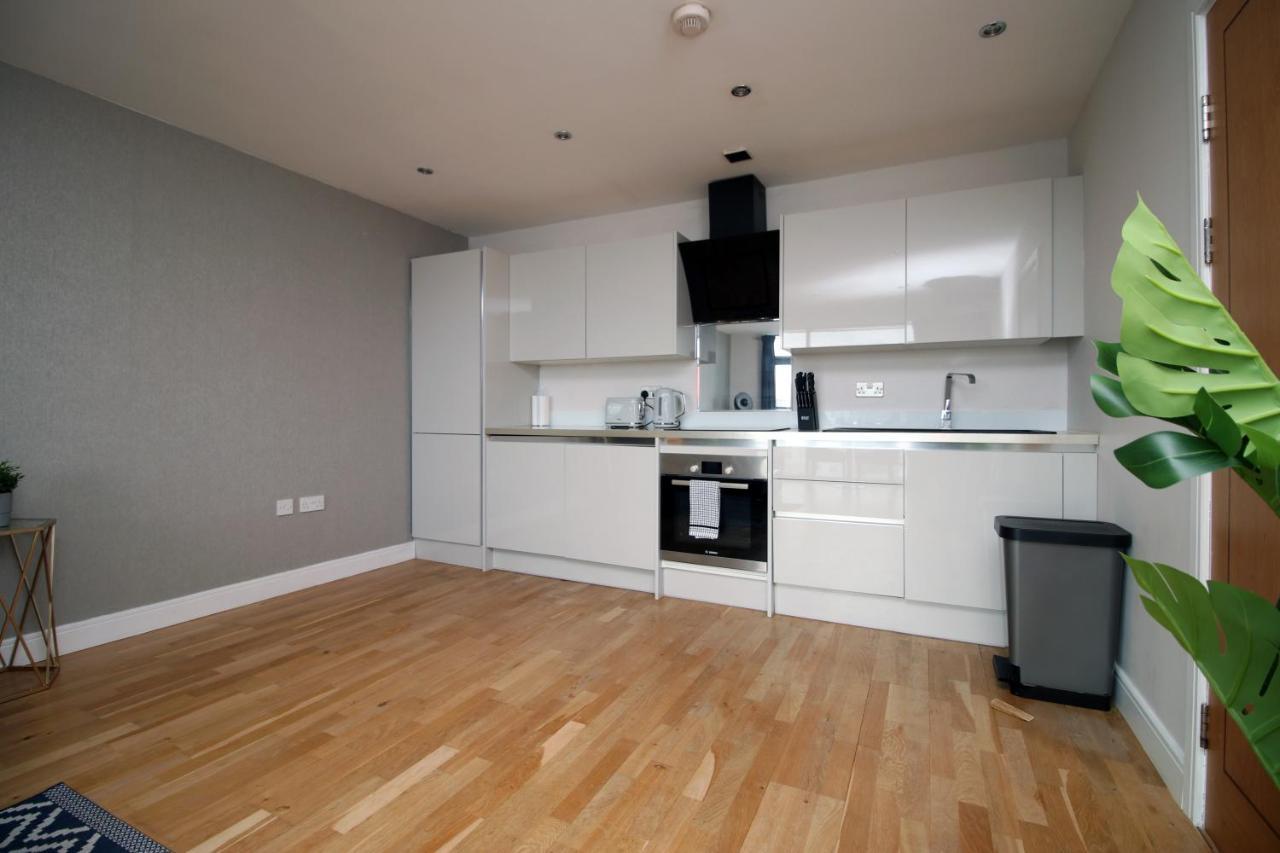 The View - Long Stay Offer - Modern Central Apartment And Parking By Cto Serviced Apartments Кардиф Екстериор снимка