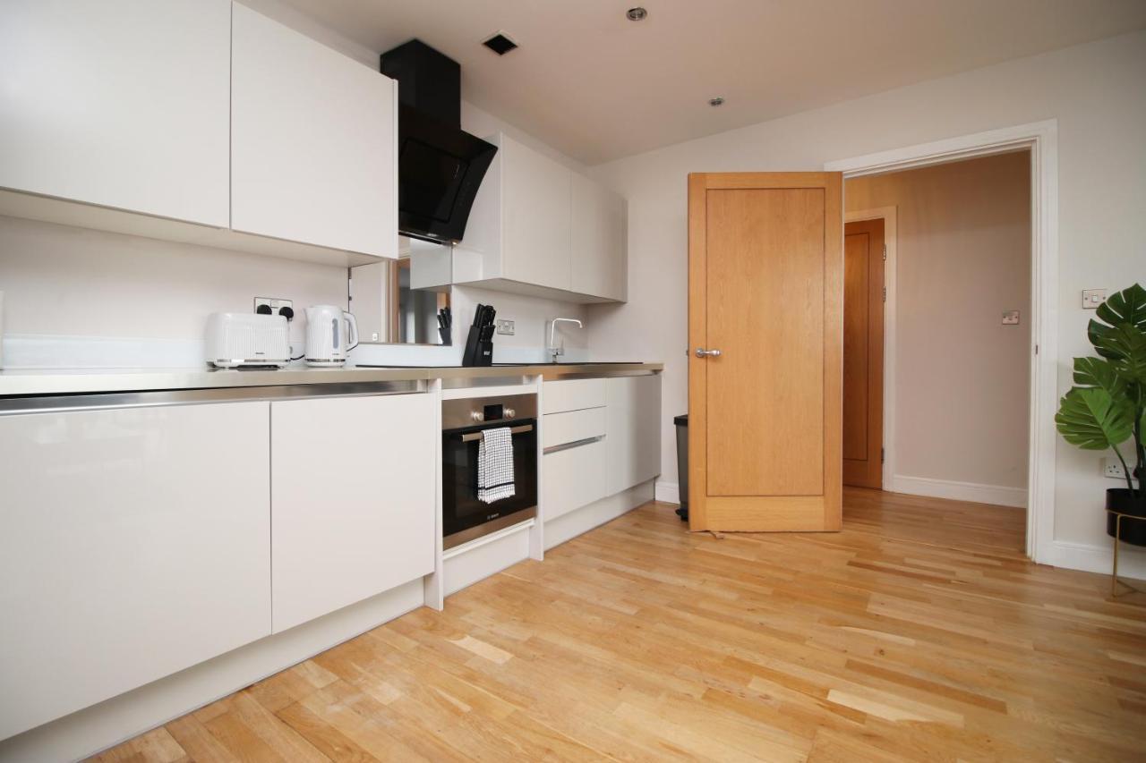 The View - Long Stay Offer - Modern Central Apartment And Parking By Cto Serviced Apartments Кардиф Екстериор снимка