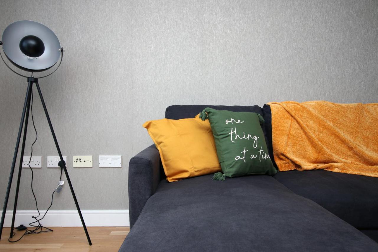 The View - Long Stay Offer - Modern Central Apartment And Parking By Cto Serviced Apartments Кардиф Екстериор снимка