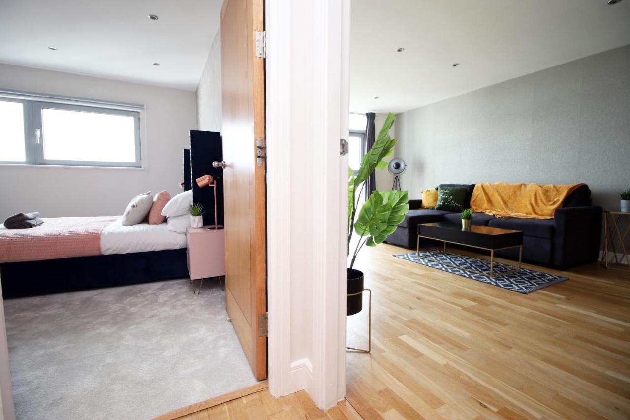 The View - Long Stay Offer - Modern Central Apartment And Parking By Cto Serviced Apartments Кардиф Екстериор снимка