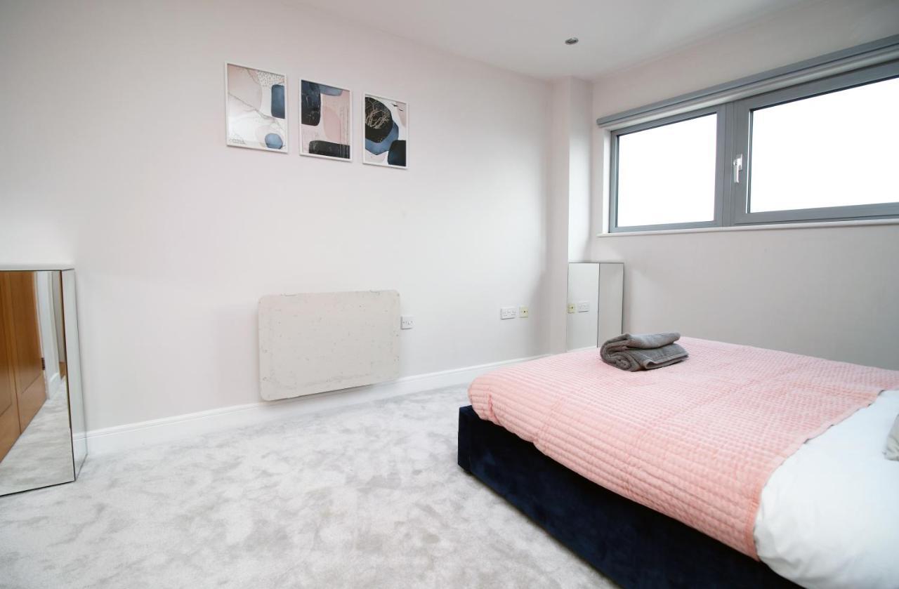 The View - Long Stay Offer - Modern Central Apartment And Parking By Cto Serviced Apartments Кардиф Екстериор снимка