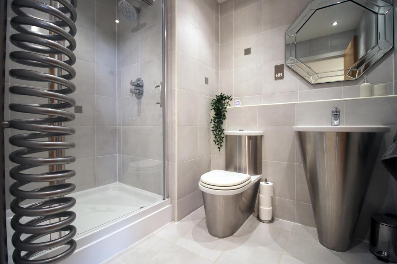 The View - Long Stay Offer - Modern Central Apartment And Parking By Cto Serviced Apartments Кардиф Екстериор снимка