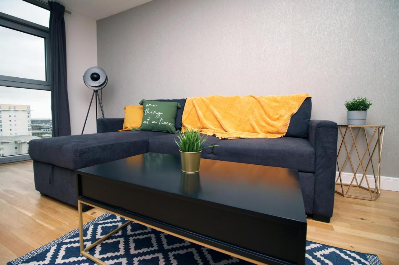 The View - Long Stay Offer - Modern Central Apartment And Parking By Cto Serviced Apartments Кардиф Екстериор снимка
