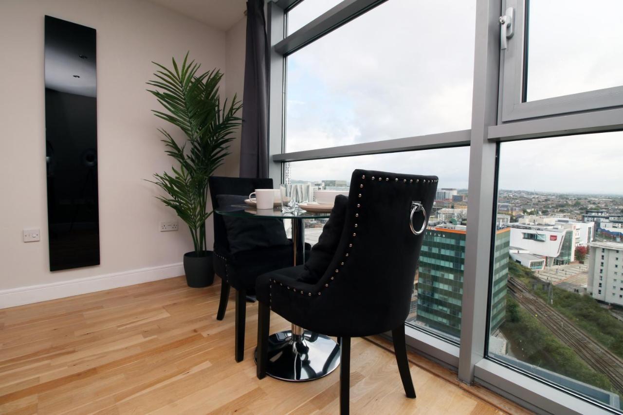 The View - Long Stay Offer - Modern Central Apartment And Parking By Cto Serviced Apartments Кардиф Екстериор снимка